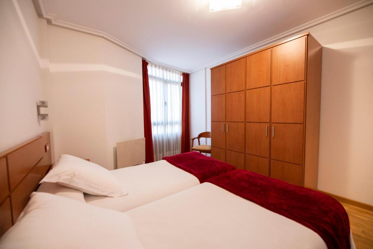Apartamentos Cean Bermudez Хіхон Екстер'єр фото