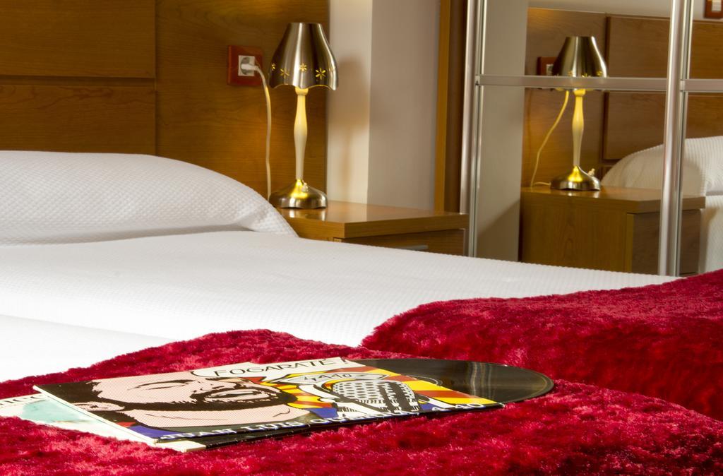Apartamentos Cean Bermudez Хіхон Екстер'єр фото