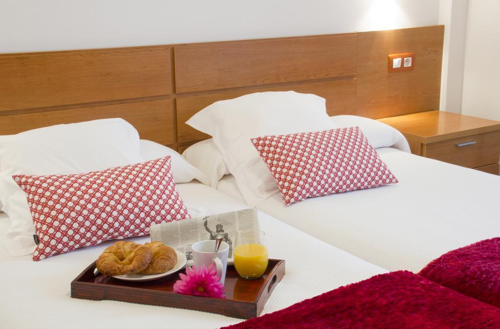 Apartamentos Cean Bermudez Хіхон Екстер'єр фото