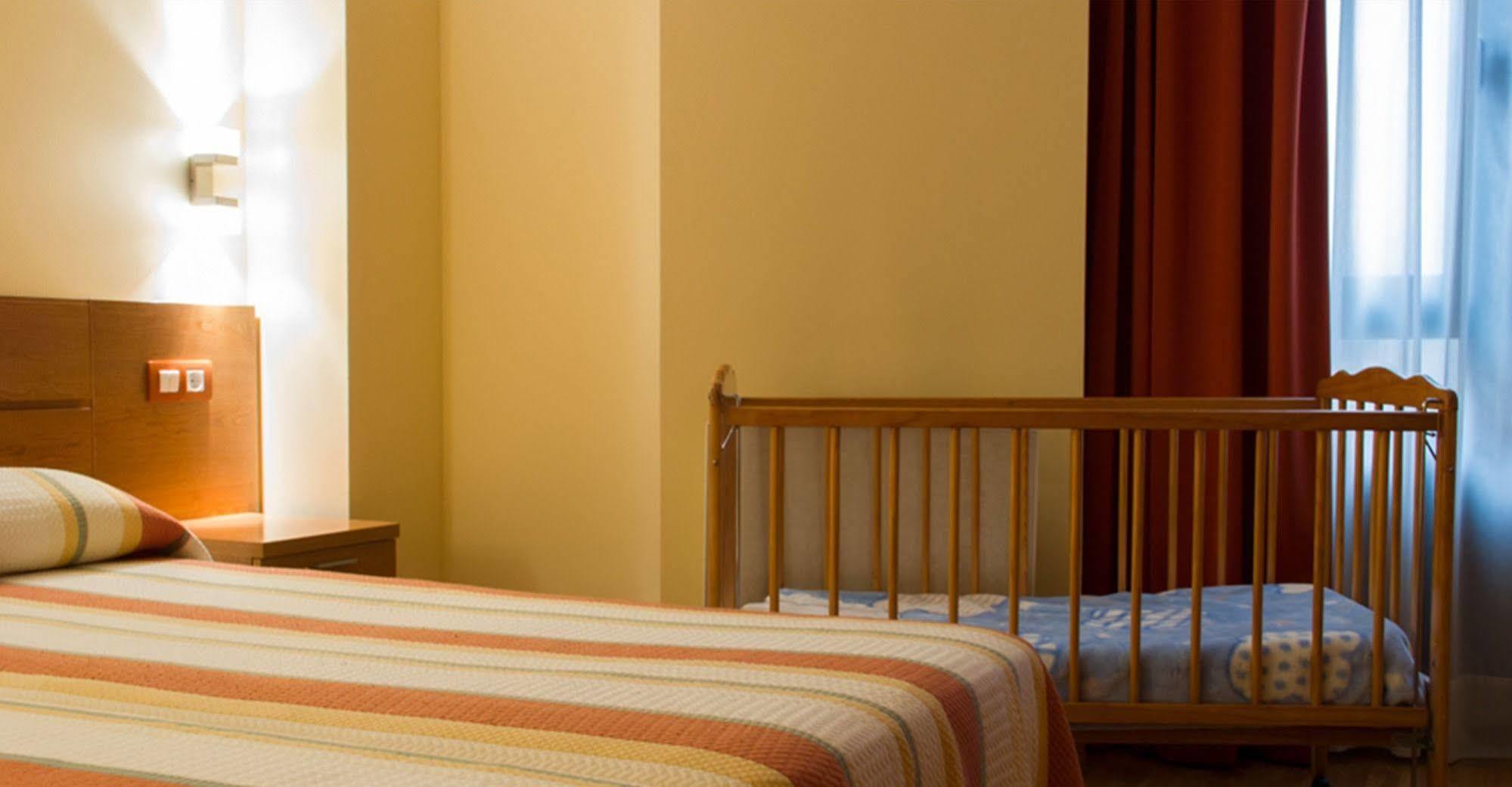 Apartamentos Cean Bermudez Хіхон Екстер'єр фото