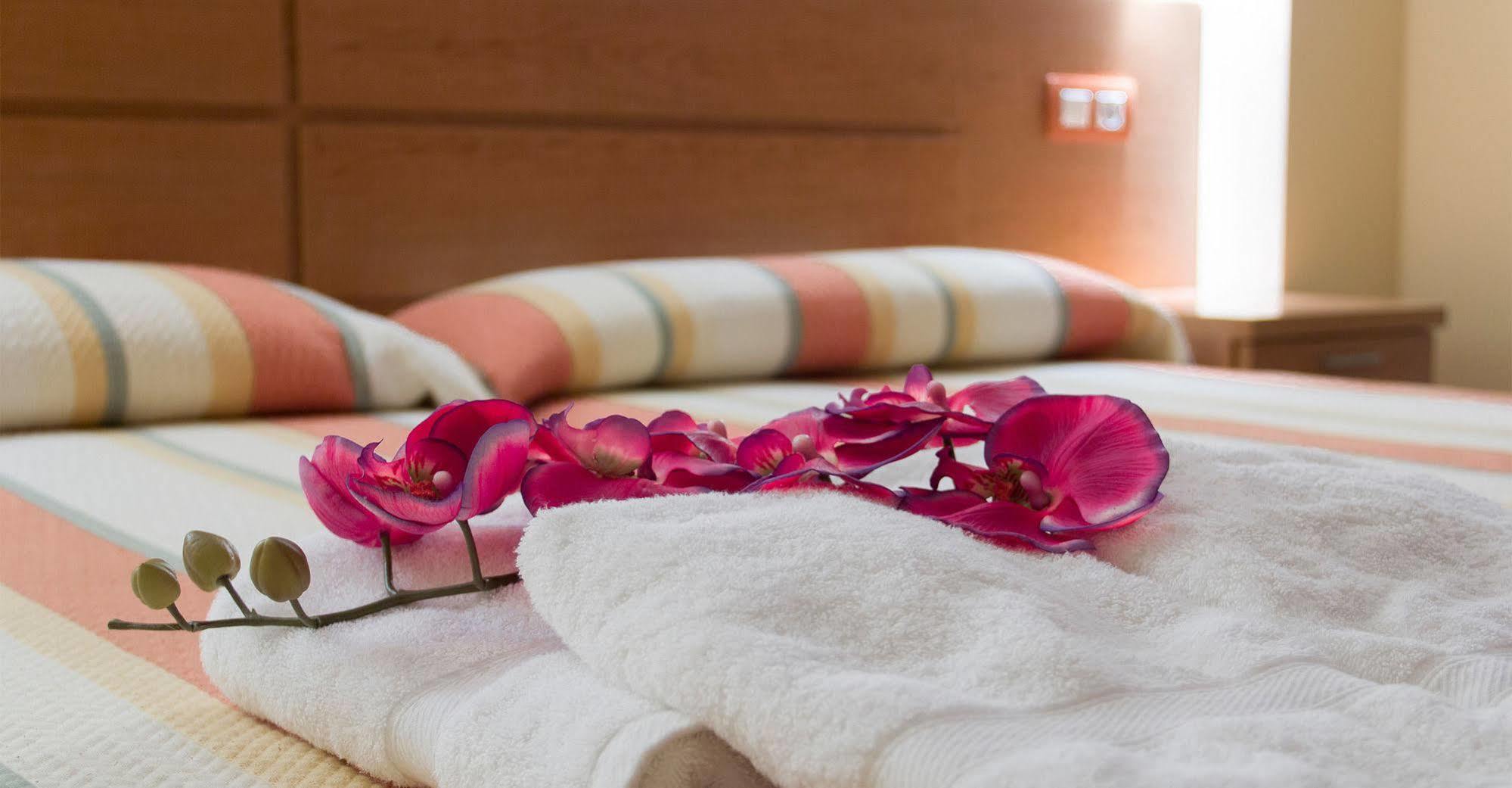 Apartamentos Cean Bermudez Хіхон Екстер'єр фото