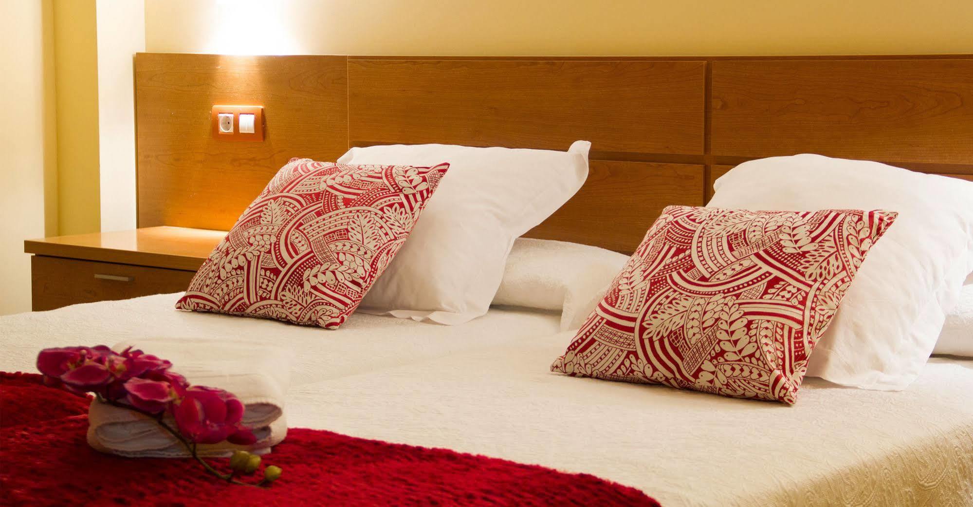 Apartamentos Cean Bermudez Хіхон Екстер'єр фото